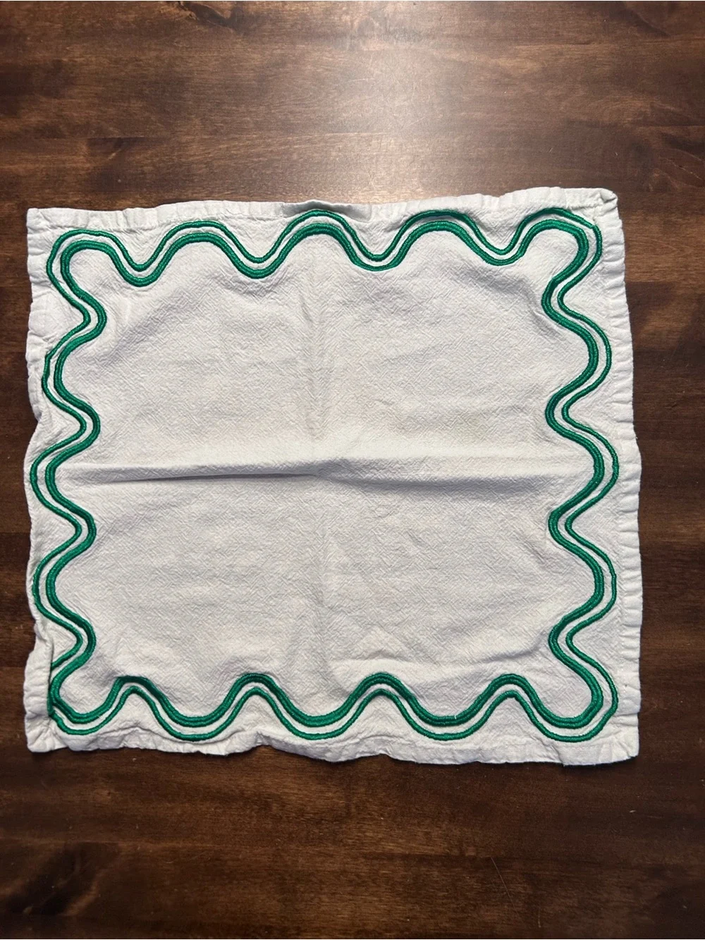 Anthropologie Madeline Embroidered Cloth Napkins Set Of 4 White Green 18”